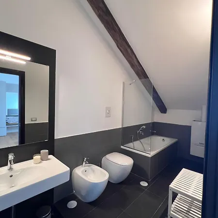 アパート Unonoveuno Luxury ナポリ