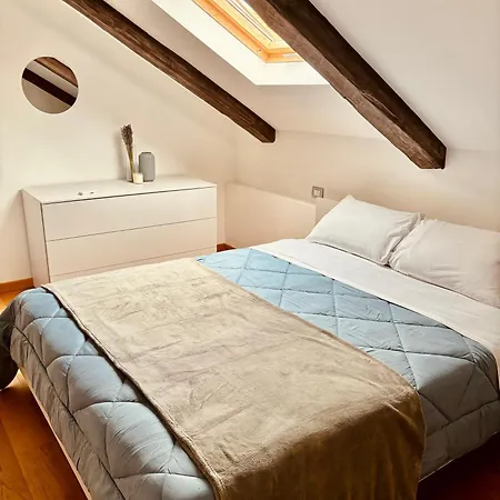 アパート Unonoveuno Luxury ナポリ