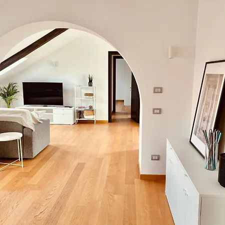 Unonoveuno Luxury Apartment Neapel